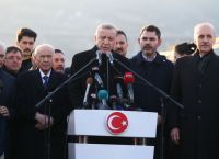 Ερντογάν: Υποσχέθηκε να χτίσει 650.000 σπίτια – «Μακέτα τούτο το έργο» δηλώνει η αντιπολίτευση