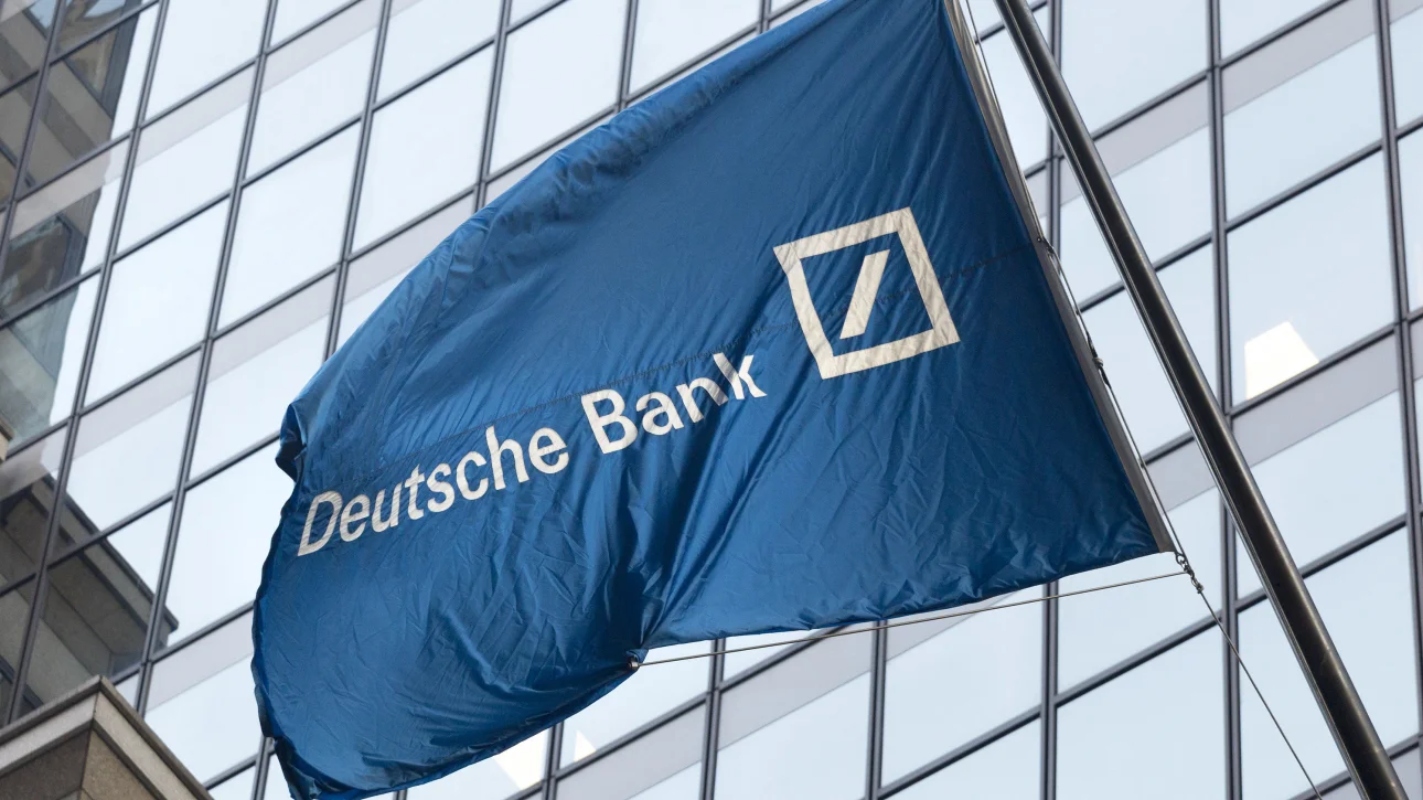 Θαρραλέα αύξηση πήρε ο CEO της Deutsche Bank – Σχεδόν 9 εκατ. ευρώ η αμοιβή του για το 2022