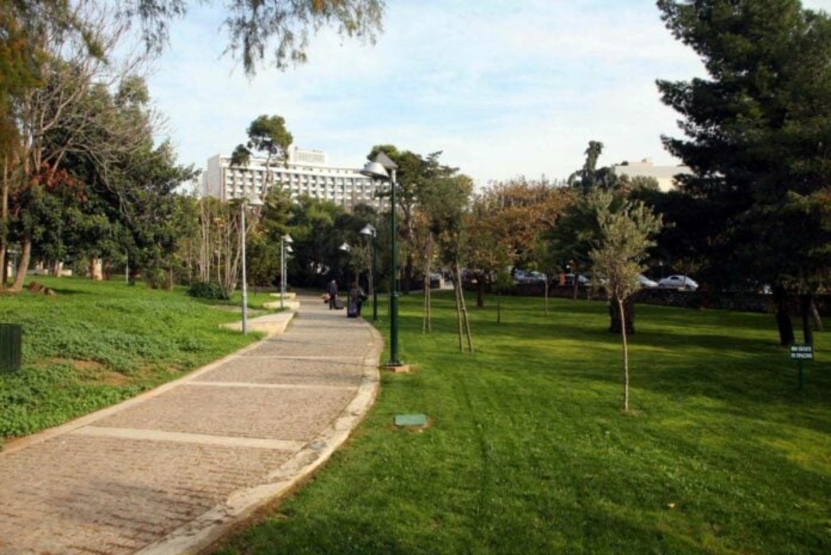 Μετρό Γραμμή4:Δήμος Αθηναίων, Ελληνική Εταιρεία Περιβάλλοντος στηρίζουν το αίτημα Πατέρα να σωθούν 230 δέντρα