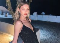 Άννα Μαρία Ηλιάδου: Μετά το «GNTM» έβαλε στήθος και ποζάρει [pics]