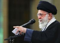 Αγιατολάχ Χαμενεΐ: Ασυγχώρητο έγκλημα η δηλητηρίαση των κοριτσιών
