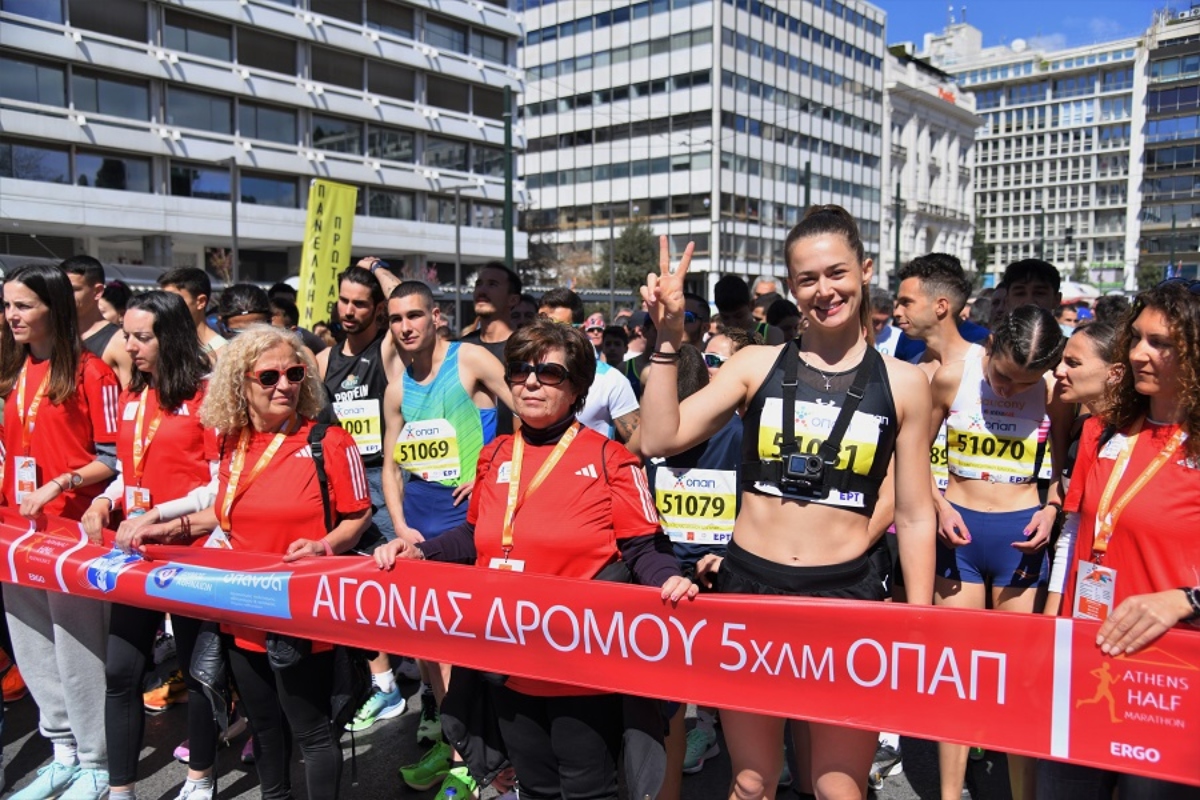 Μαζική συμμετοχή από 19.000 δρομείς στον 11ο Ημιμαραθώνιο της Αθήνας με τον ΟΠΑΠ δίπλα τους