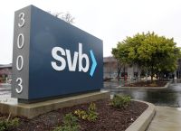 Στους εργαζόμενους της τράπεζας Silicon Valley Bank προσφέρθηκαν εργασία και μισθοί 45 ημερών