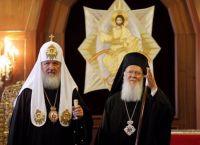 Εν εξάλλω ο Βαρθολομαίος με τον Κύριλλο