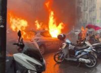 Γερμανοί χούλιγκανς σπάνε και καίνε στη Νάπολη: Άγριο ξύλο πριν το Νάπολι-Άιντραχτ Φρανκφούρτης