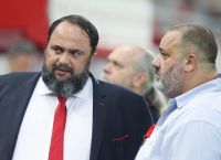 Απαγόρευση εισόδου στο γήπεδο για 15 ημέρες σε Μαρινάκη και Καραπαπά