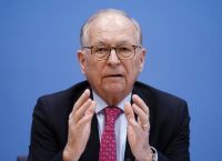 Ίσινγκερ: Εκκίνηση ειρηνευτικής διαδικασίας για την Ουκρανία