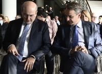 Κατώτατος μισθός: “Κλείδωσε” το ποσό – Αυξάνονται και 12 επιδόματα