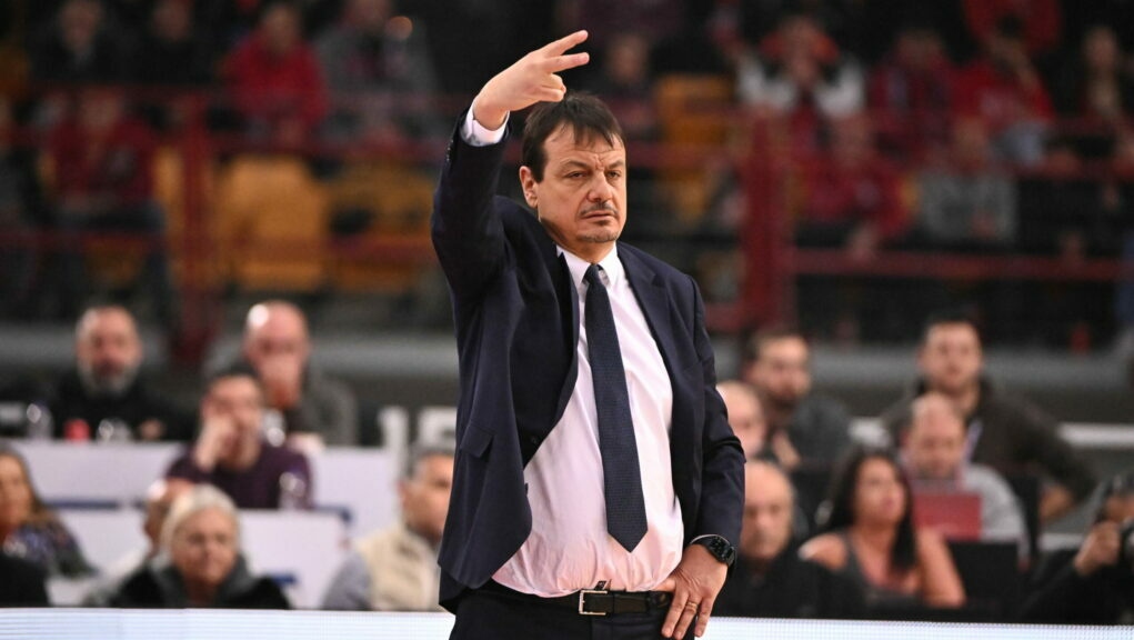 Ένωση προπονητών Euroleague: Στήριξη στο πρόσωπο του Εργκίν Αταμάν