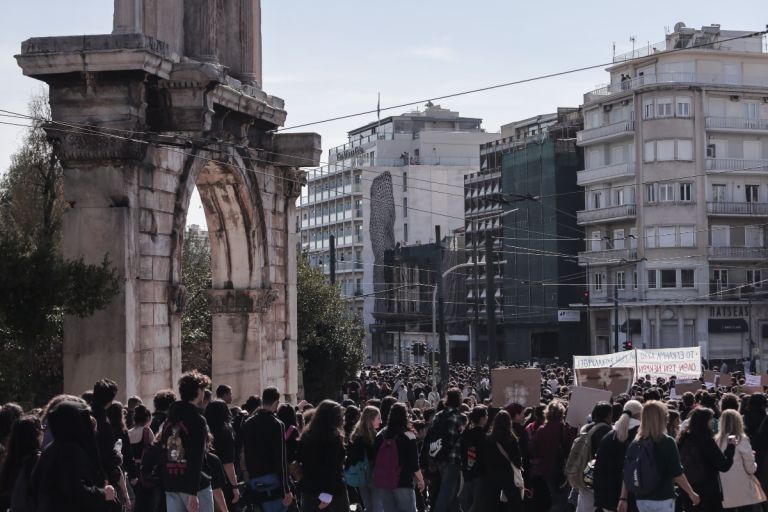 Σύγκρουση τρένων: Διαμαρτυρίες μαθητών – φοιτητών σε όλη την Ελλάδα [pic-vid]