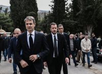 Τέμπη: Στην κηδεία του μηχανοδηγού Σπύρου Βούλγαρη βρέθηκε ο πρωθυπουργός
