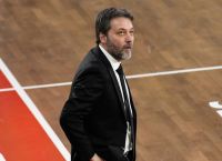 Χρήστος Σερέλης: “Όλο τον χρόνο δεν έχει βγει ένας να ζητήσει μια συγγνώμη, θα την πω εγώ”