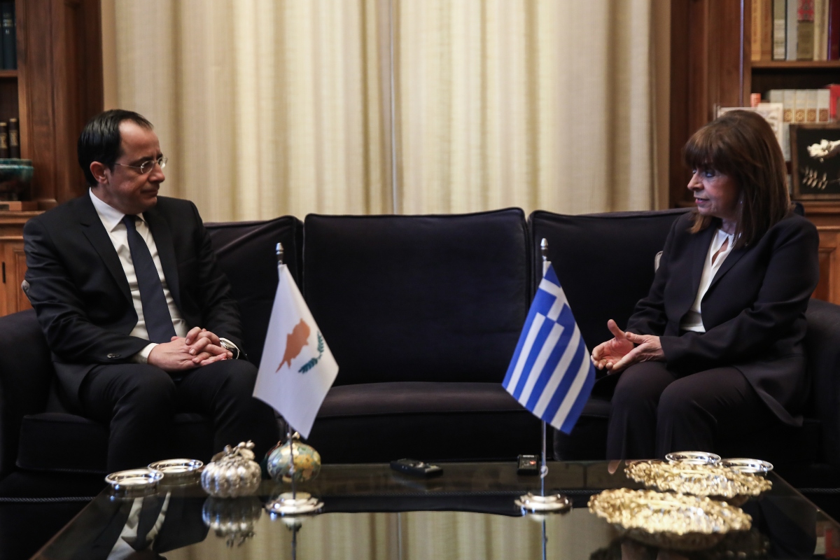 Σακελλαροπούλου σε Χριστοδουλίδη: Διαρκές μέλημα το Κυπριακό