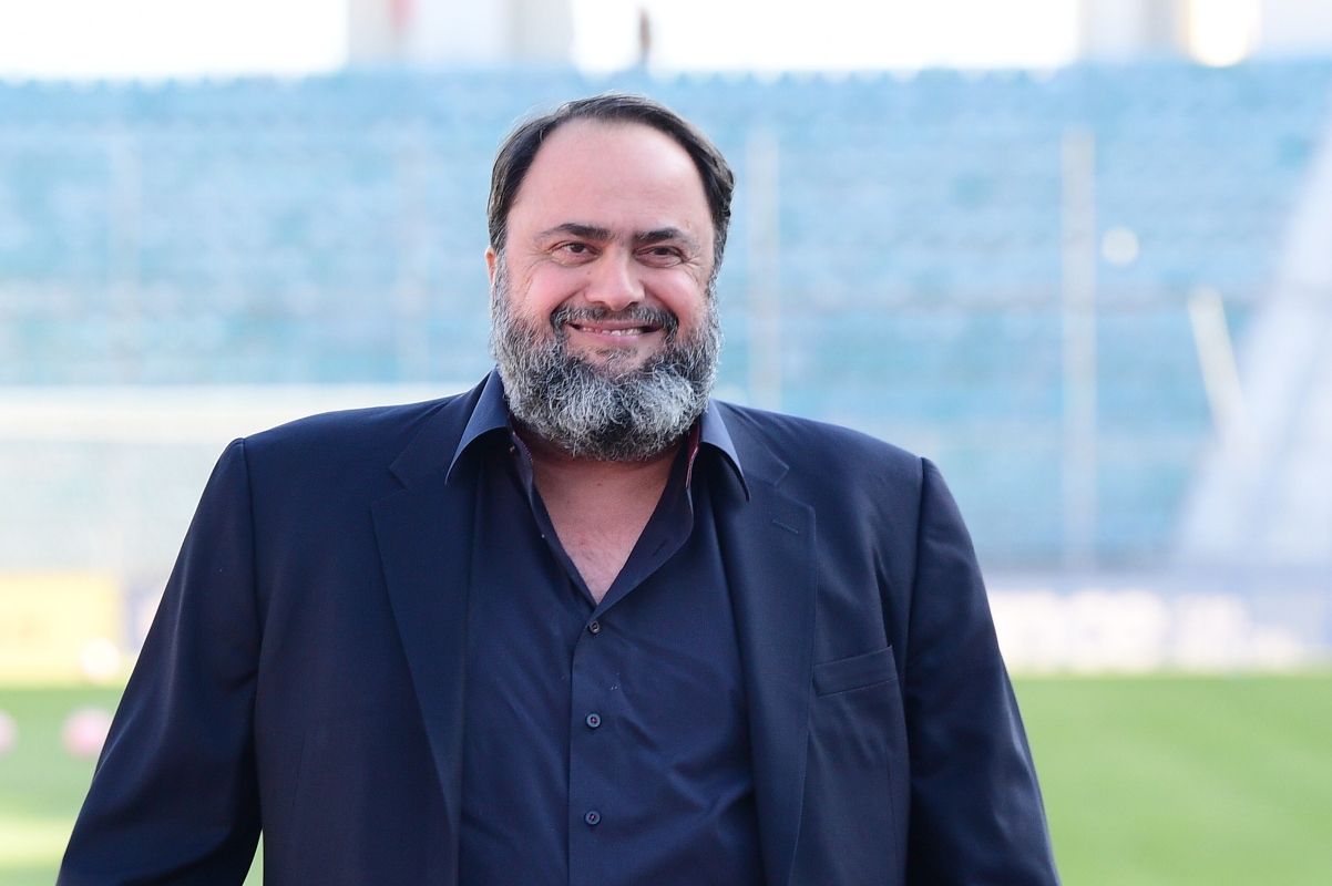 Super League: Δυσφορία για Μπένετ-Αναλαμβάνει η λίγκα να φέρει ελίτ διαιτητές