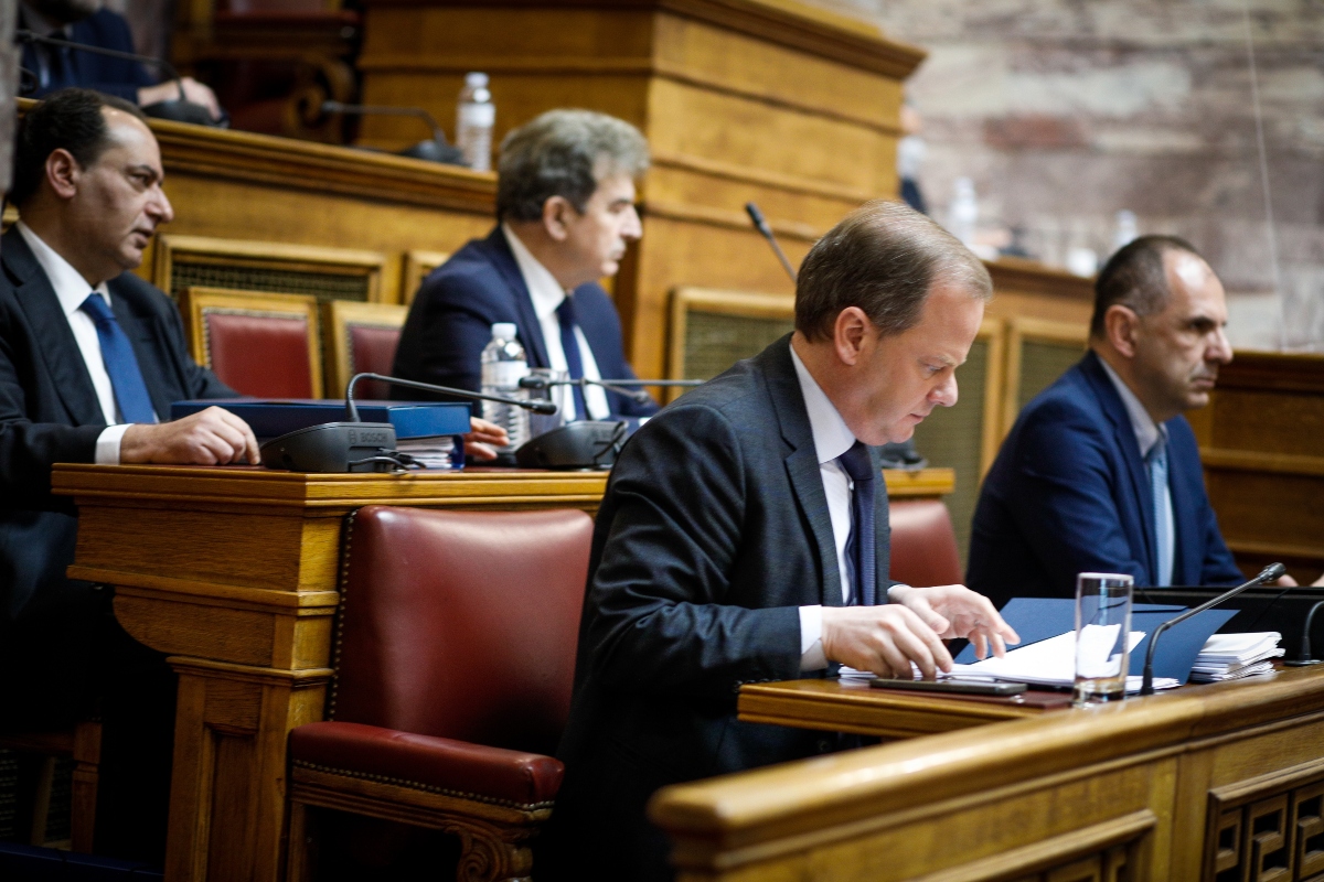 Live: Η συνεδρίαση της Επιτροπής Θεσμών και Διαφάνειας της Βουλής για τα Τέμπη