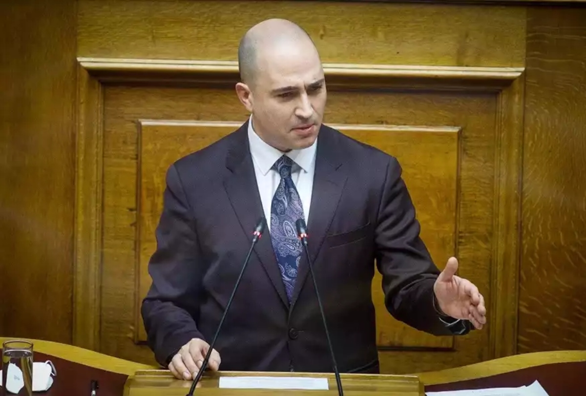 Μπογδάνος: Με «αιχμηρό» tweet για τα Τέμπη τα βάζει με την κυβέρνηση