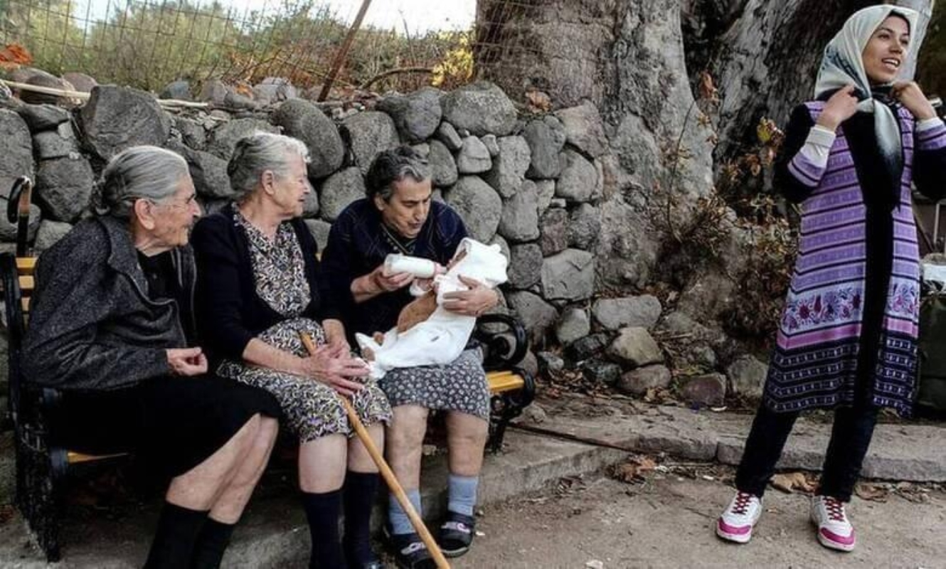 Λέσβος: Έφυγε από τη ζωή η Αμαλία Καμβύση, η τελευταία από τις «γιαγιάδες της Συκαμνιάς»