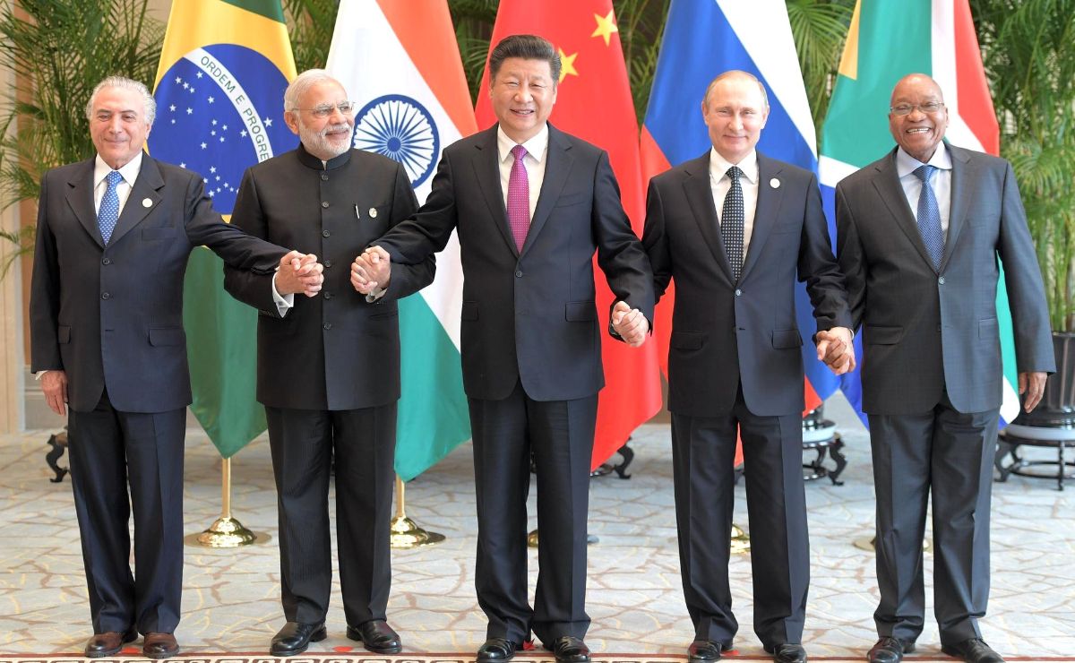 Η οικονομική ισχύς των BRICS αυξάνεται σε σχέση με την G7
