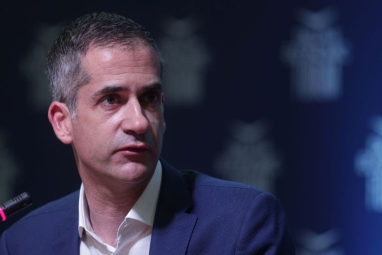 Κώστας Μπακογιάννης: Έστειλαν απειλητική επιστολή με σφαίρα στον Δήμαρχο Αθηναίων