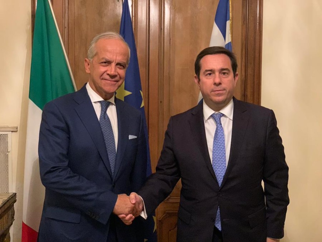 Ο Ιταλός υπουργός Εσωτερικών για τη μεταναστευτική πολιτική της Ελλάδας