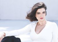 Νίκη Λάμη: Ποζάρει γυμνή η γνωστή ηθοποιός