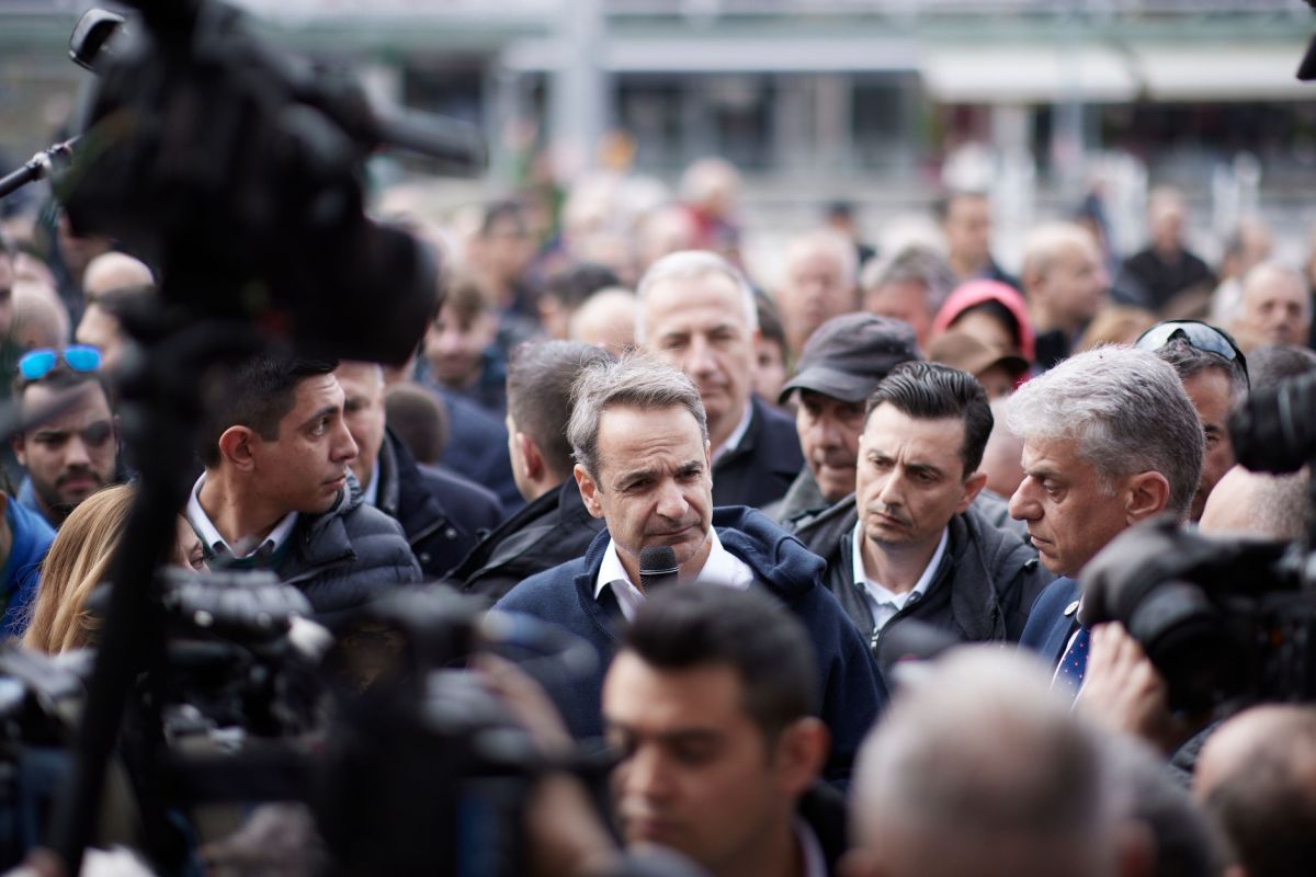 WSJ: Ο Μητσοτάκης επεκτείνει τον μεταναστευτικό φράχτη