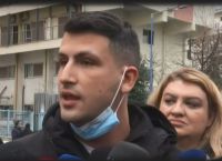 Τέμπη: «Πλήρωσαν εισιτήρια θανάτου- Έχασα πατέρα και 15χρονο αδερφό» [vid]