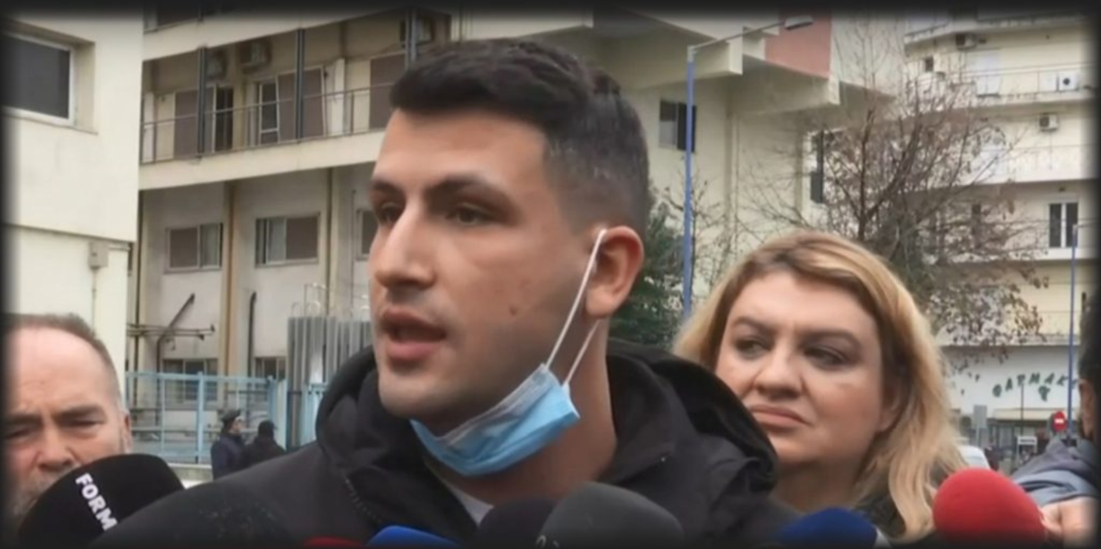 Τέμπη: «Πλήρωσαν εισιτήρια θανάτου- Έχασα πατέρα και 15χρονο αδερφό» [vid]
