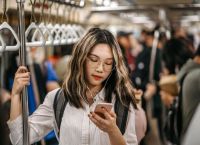 Financial Times: Η Gen Z θέλει περισσότερη υποστήριξη από τους  εργοδότες