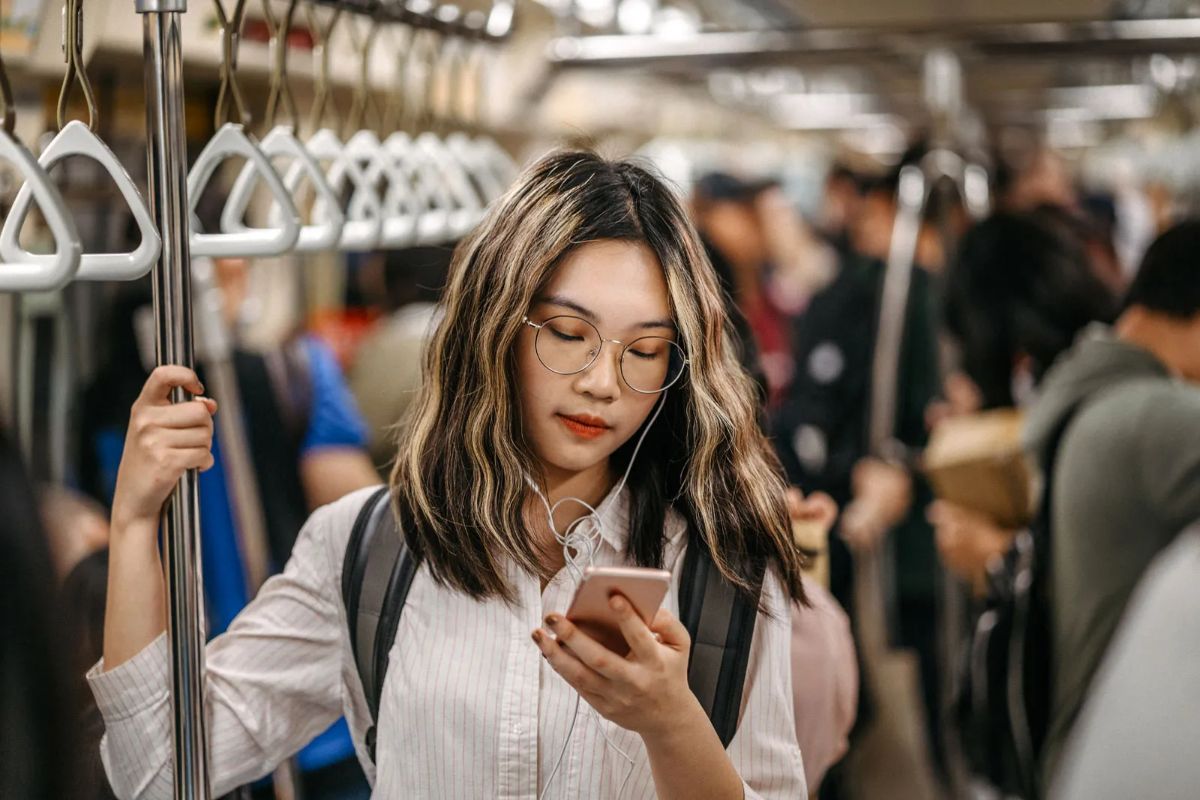 Financial Times: Η Gen Z θέλει περισσότερη υποστήριξη από τους  εργοδότες