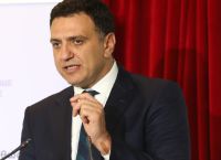 Τουρισμός: Ο Κικίλιας ζητά από τους εργοδότες ποιοτικές και καλά αμειβόμενες θέσεις εργασίας