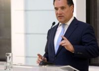 Άδωνις: Οι συγκεκριμένες ευθύνες και η θηλυκή… Ρουσσώ του Ημεροδρόμου