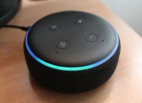 Πώς η Siri, η Alexa και η Google Assistant έχασαν τον «αγώνα» της τεχνητής νοημοσύνης