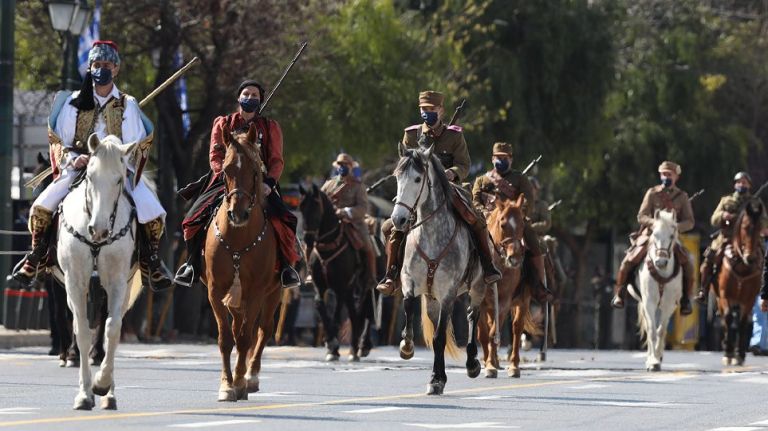 Παρέλαση: Χωρίς… άλογα η 25η Μαρτίου [vid]