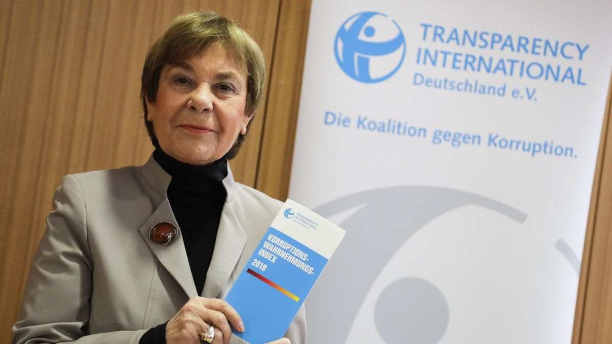 Η Ρωσία χαρακτηρίζει τη Διεθνή Διαφάνεια «ανεπιθύμητη οργάνωση»