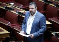 ΝΔ: Ο ΣΥΡΙΖΑ ψάχνει στο πρόσωπο του Βελόπουλου αντίγραφο του Καμμένου