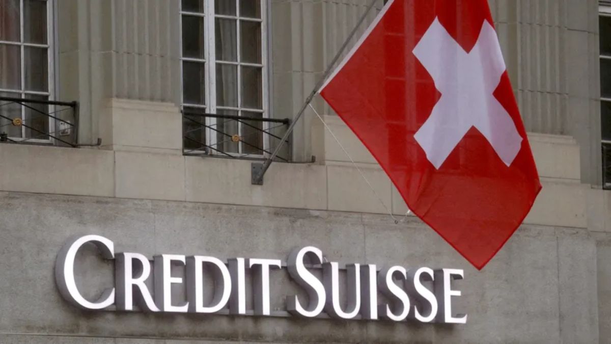 Credit Suisse: Σε αναζήτηση εργασίας κατά χιλιάδες οι τραπεζίτες της τράπεζας