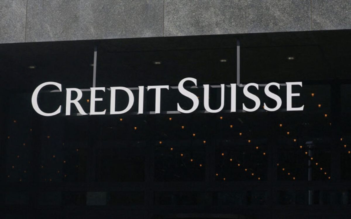 Credit Suisse: Μπόνους στα στελέχη της τράπεζας παρά την κατάρρευση της
