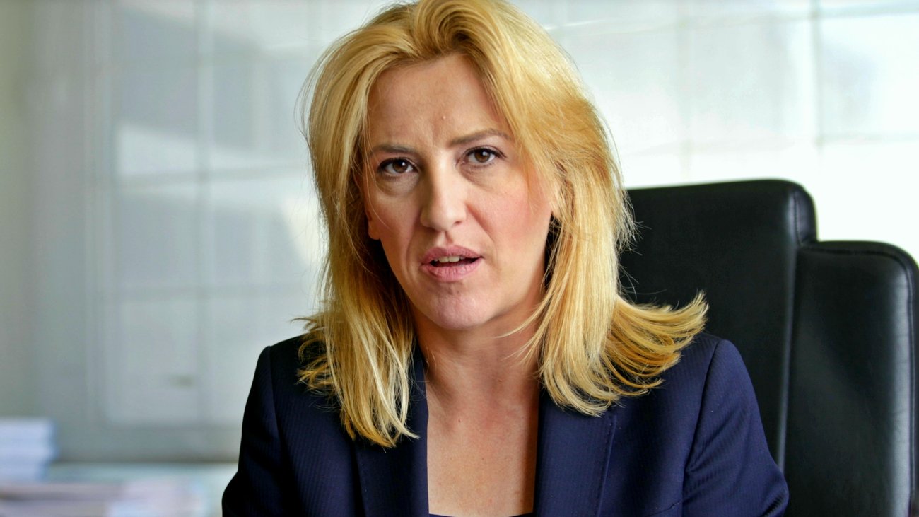 Ρένα Δούρου: «Δεν γεμίζει το ψυγείο με κουπόνια» [vid]