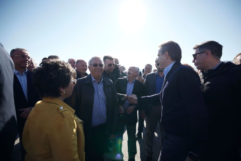 PM Mitsotakis tours the region of Fthiotida