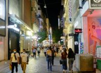 Και νυχτερινή λειτουργία των καταστημάτων – Τι αλλάζει στις Κυριακές