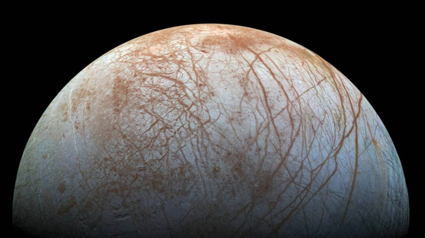 NASA:Μελέτη αποδεικνύει ότι το εσωτερικό του φεγγαριού του Δία, επηρεάζει τη κίνηση του εξωτερικού της φλοιού