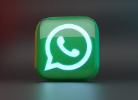 WhatsApp: Πώς να διαβάζετε μηνύματα χωρίς να ανοίξετε τη συνομιλία- Το «κόλπο» που έγινε viral