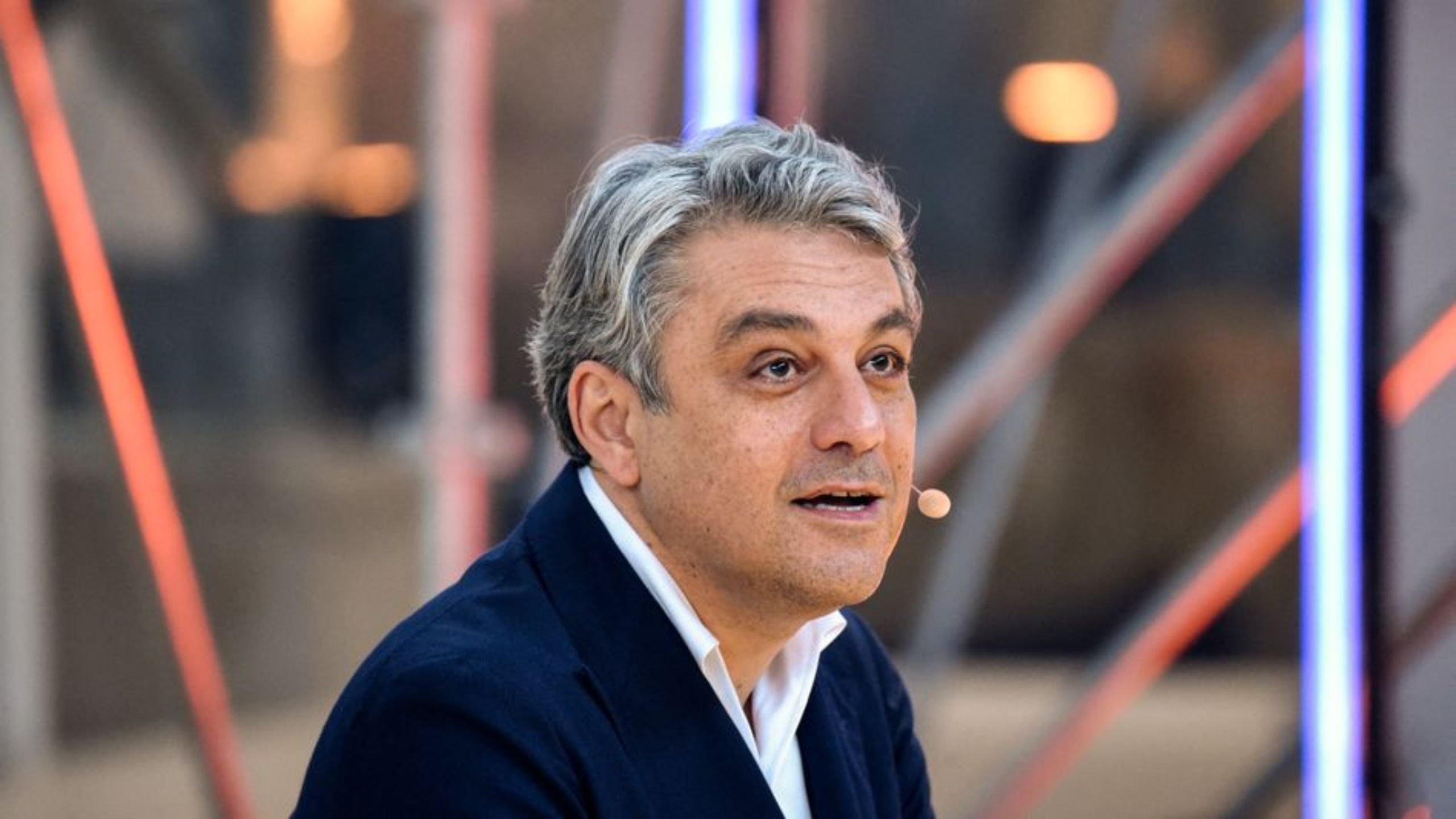 CEO Renault: Τέλος οι κινητήρες αυτοκινήτων, το μέλλον είναι ηλεκτρικό