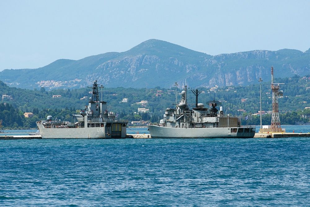Από σήμερα μέχρι την Κυριακή πολεμικά ποία θα καταπλεύσουν στον λιμένα του Πειραιά