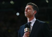 Οι Λέικερς απέσυραν την φανέλα του Πάου Γκασόλ, έσπασε ο Ισπανός μιλώντας για τον Κόμπι