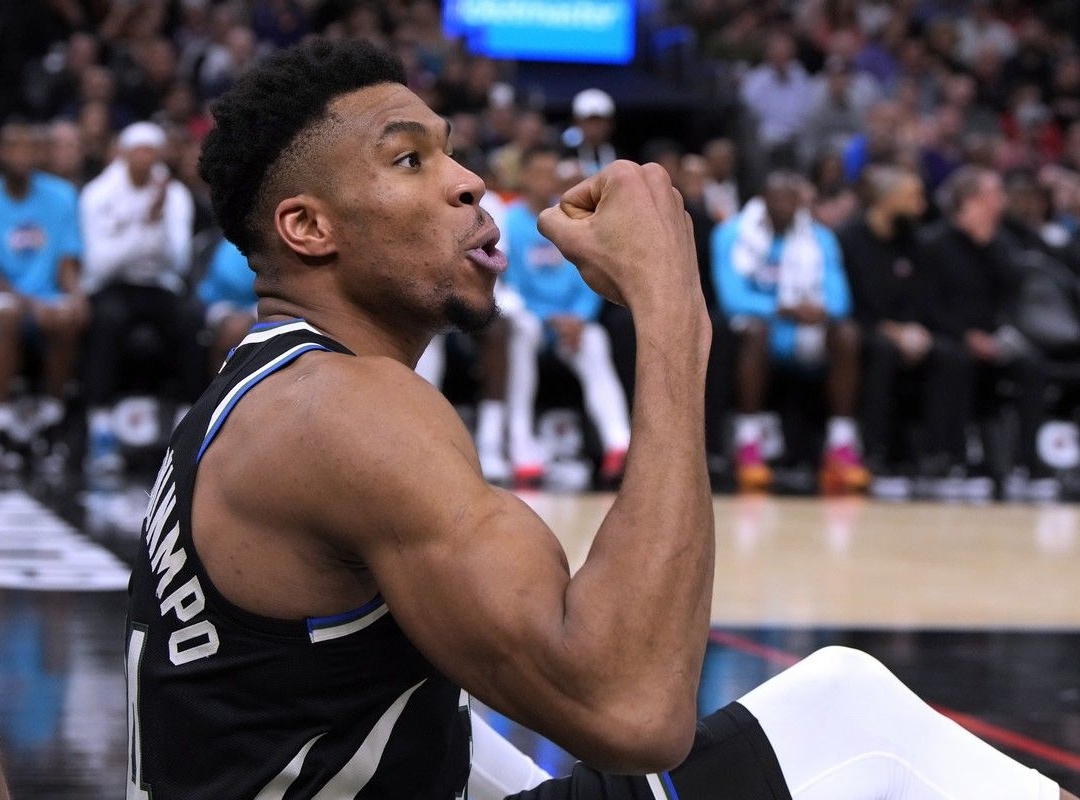 NBA: Οι Μπακς του Γιάννη Αντετοκούνμπο έγιναν η 1η ομάδα που προκρίθηκε μαθηματικά στα playoffs