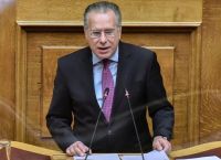 Κουμουτσάκος για Καραμανλή: «Αν ήμουν στη θέση του δεν θα μπορούσα ψυχολογικά να μπω υποψήφιος»