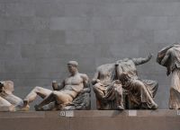 «Αξίζει να προσπαθήσουμε μαζί με τους Έλληνες να βρούμε λύση για τα Γλυπτά του Παρθενώνα»