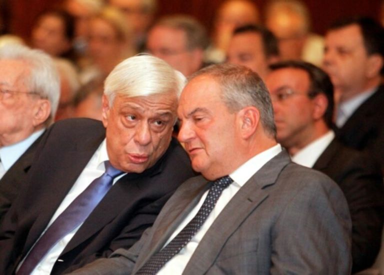 Κοινή δημόσια παρουσία Κώστα Καραμανλή-Προκόπη Παυλόπουλου με υψηλό συμβολισμό